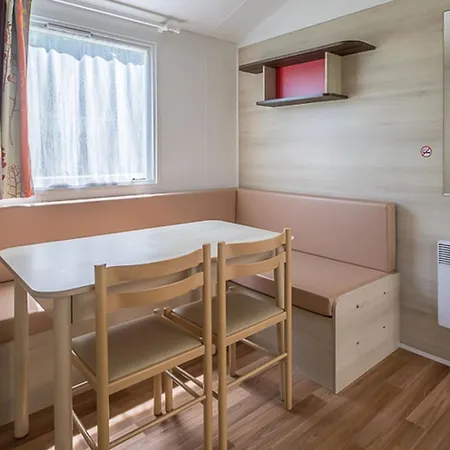 אתר קמפינג Mobil Spacieux Avec Terrasse Pour 8 Personnes - Api-1-52-1343 *