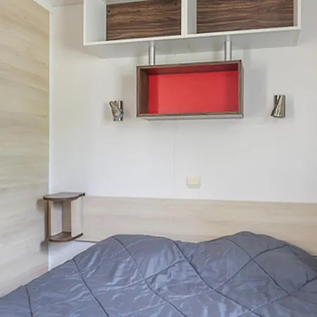 Mobil Spacieux Avec Terrasse Pour 8 Personnes - Api-1-52-1343 *