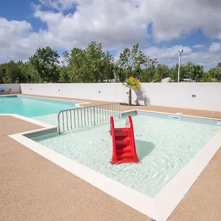 Mobil Spacieux Avec Terrasse Pour 8 Personnes - Api-1-52-1343 *